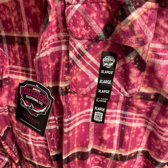 Angry minnow flannel XL NWT❤️❤️❤️ - Picture 3 of 3